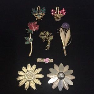 8 Flower Brooches